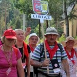 Starsi pielgrzymi w drodze na Jasną Górę