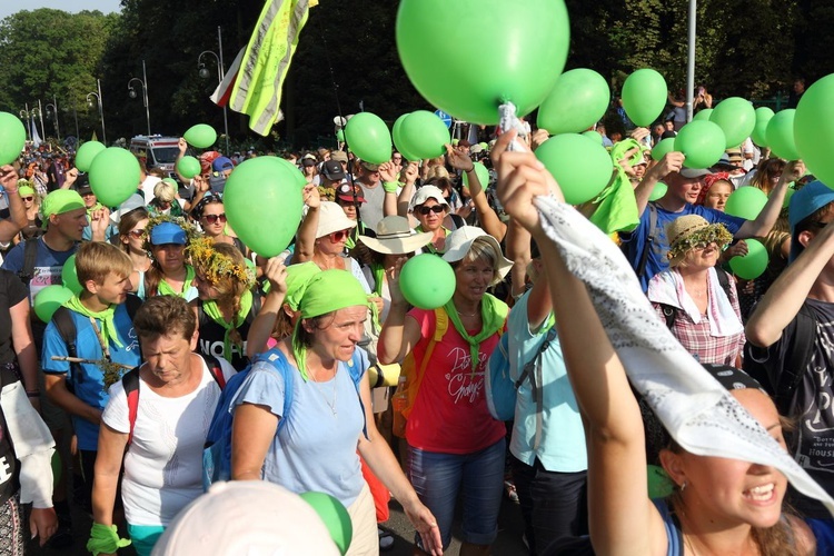 Piesza Pielgrzymka Krakowska wchodzi na Jasną Górę