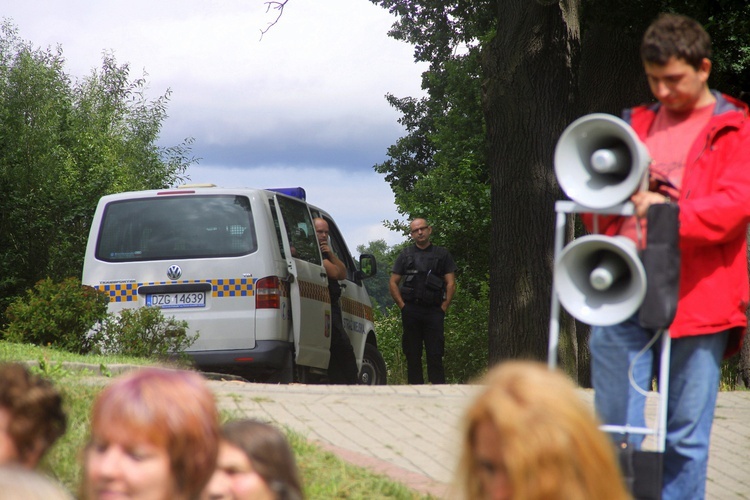 Droga Krzyżowa do trójstyku