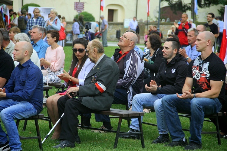 Patriotycznie w Krzeszowie