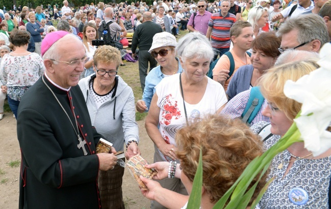 Pielgrzymka diecezji radomskiej - kolumny: opoczyńska, skarżyska i starachowicka