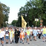 Pielgrzymka diecezji radomskiej - kolumny radomskie