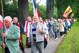 Podczas nabożeństwa jego uczestnicy szli obok ruchliwych tras turystycznych i straganów, ewangelizując mijane osoby.