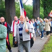 Podczas nabożeństwa jego uczestnicy szli obok ruchliwych tras turystycznych i straganów, ewangelizując mijane osoby.