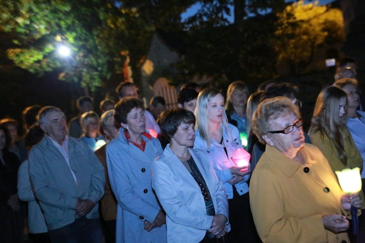 Nabożeństwo fatimskie w Pisarzowej