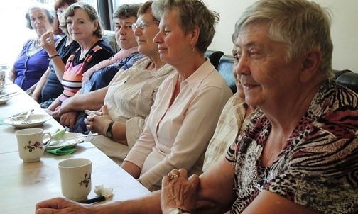 Kilkdziesiąt osób codzinnie korzysta z klubu seniora Caritas