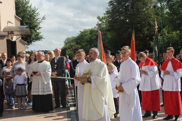 Poświęcenie nowego kościoła w Olszynie