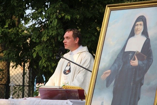 Msza św. przy kapliczce św. Rocha w Łowiczu