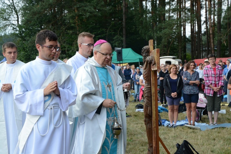 Msza św. na polanie w Pietraszowie