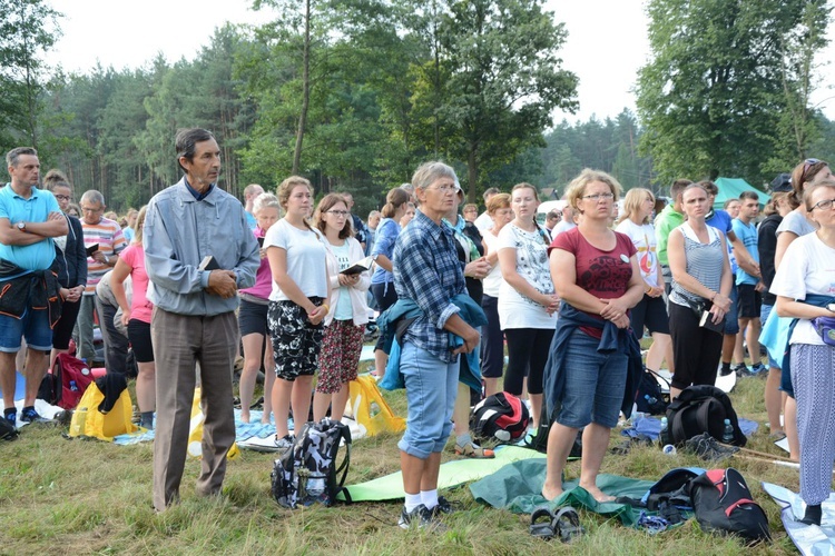 Msza św. na polanie w Pietraszowie