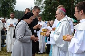 Może być życie mierne i życie święte