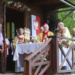 Msza św. w leśnej kaplicy na Baraniej Cisieckiej