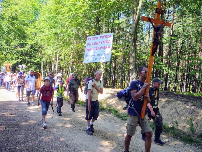 "Złota 15" w drodze na Jasną Górę