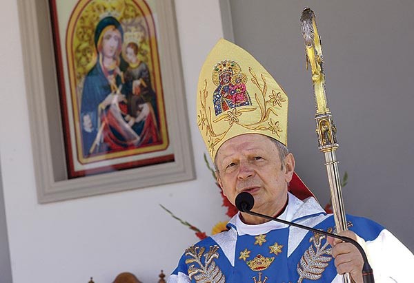 ►	O pogłębienie religijnej formacji w małżeństwach apelował bp Henryk Tomasik.