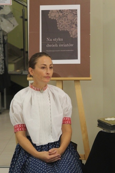 Beata Legierska z Koniakowa i jej koronkowe obrazy
