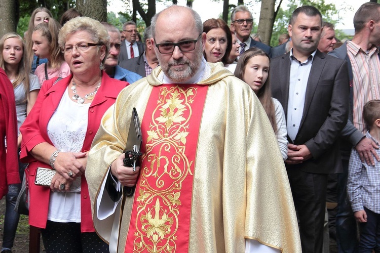 Błogosławieństwo groty Matki Bożej z Lourdes w Bińczu