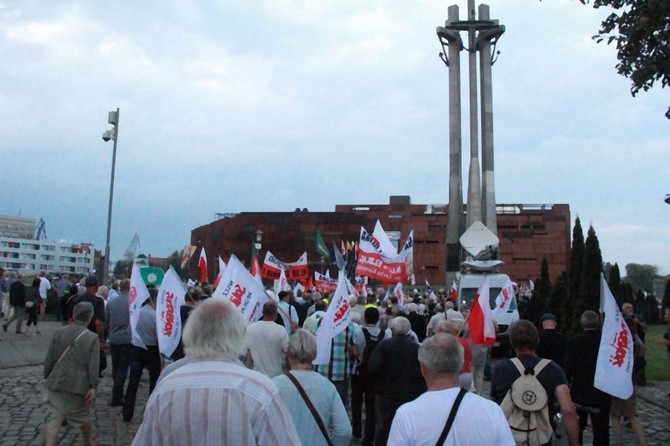 Manifestacja patriotyczna w rocznicę Porozumień Sierpniowych