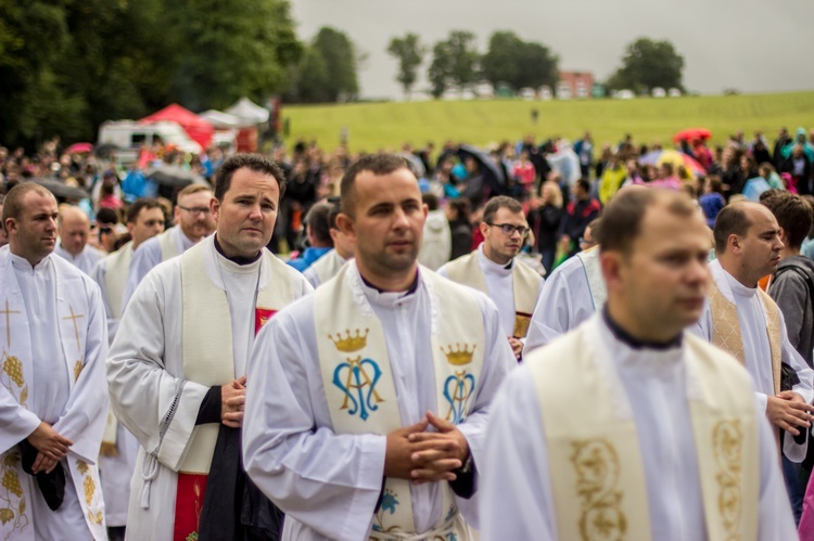 Młodzi w Gietrzwałdzie