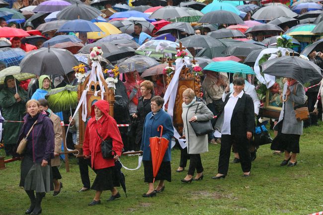 Uroczysta suma w Wąwolnicy