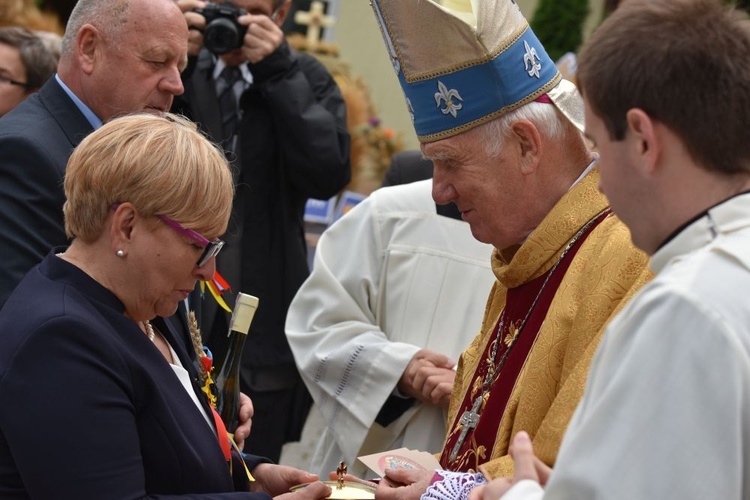 Dożynki diecezjalne w Lutomii Dolnej