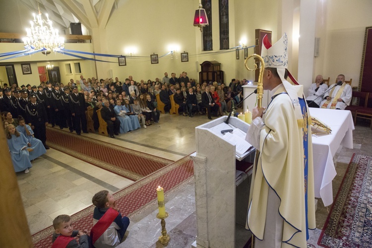 Józefów: Ikona w deszczu i gorące powitanie