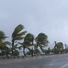 Irma pustoszy wyspy Turks i Caicos i podąża w kierunku Florydy