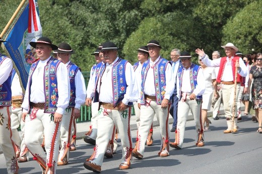 Korowód górali karpackich przez Istebną - 2017