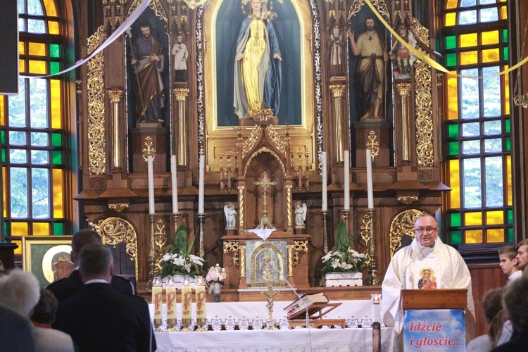 MB Częstochowska w kościele w Ostrowie