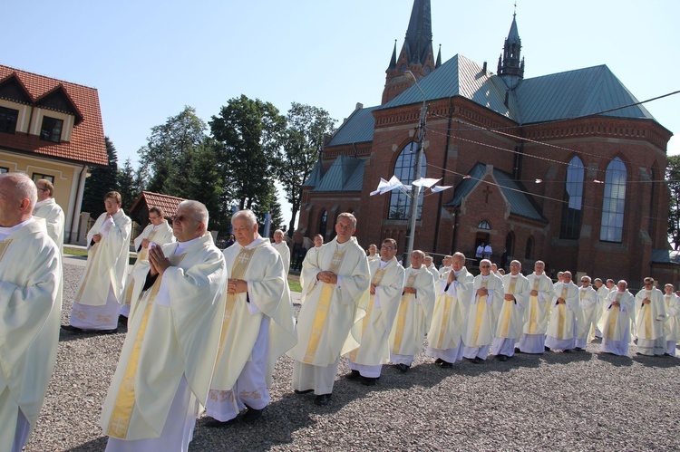 Procesja do ołtarza