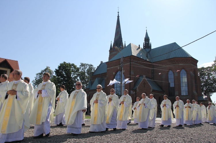 Procesja do ołtarza