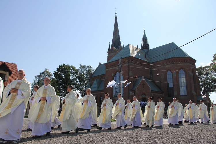 Procesja do ołtarza