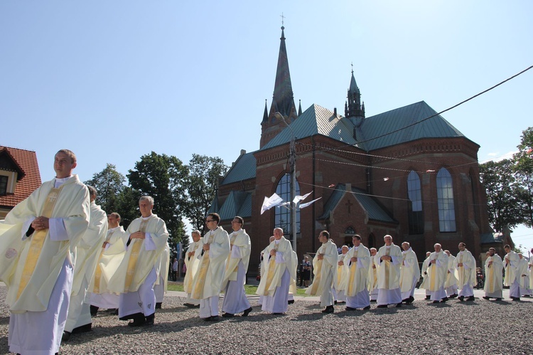 Procesja do ołtarza