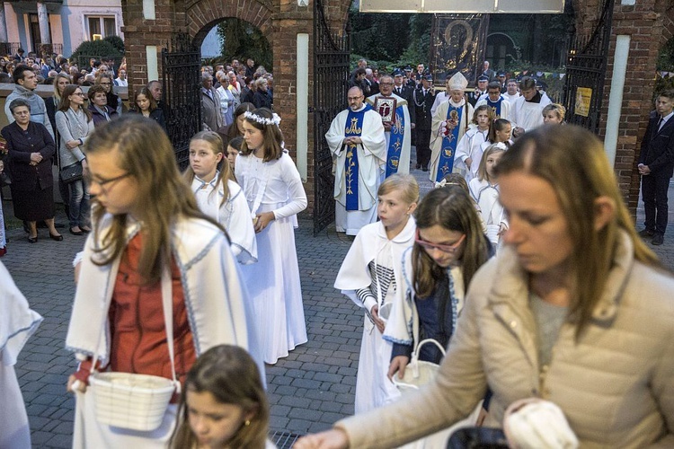 Dąbrówka. Powitanie jasngórskiej ikony