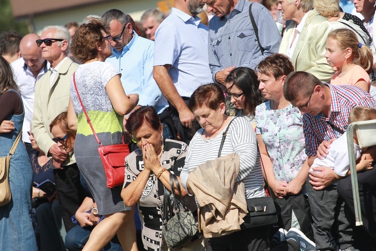 Msza święta, procesja z darami, procesja do kościoła