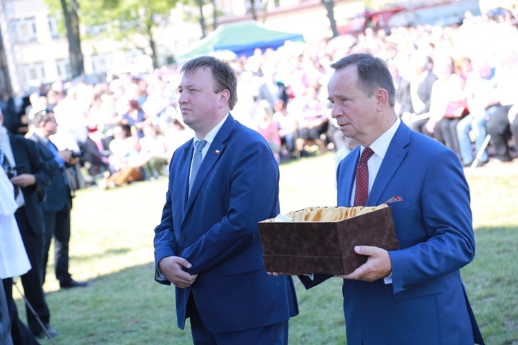 Msza święta, procesja z darami, procesja do kościoła