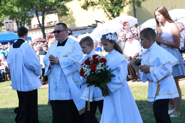 Msza święta, procesja z darami, procesja do kościoła