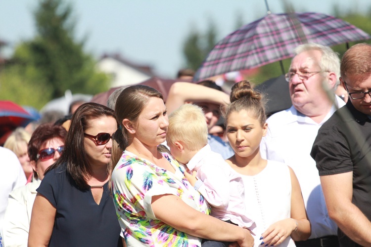 Msza święta, procesja z darami, procesja do kościoła