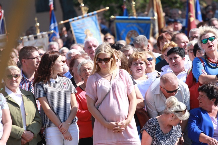 Msza święta, procesja z darami, procesja do kościoła