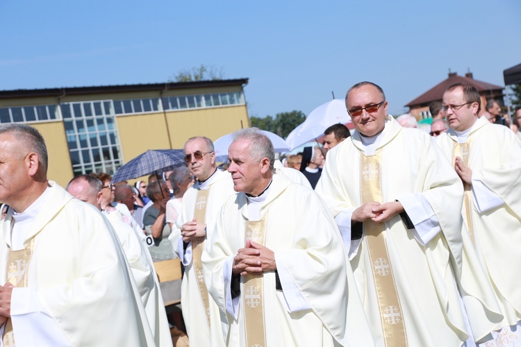 Msza święta, procesja z darami, procesja do kościoła