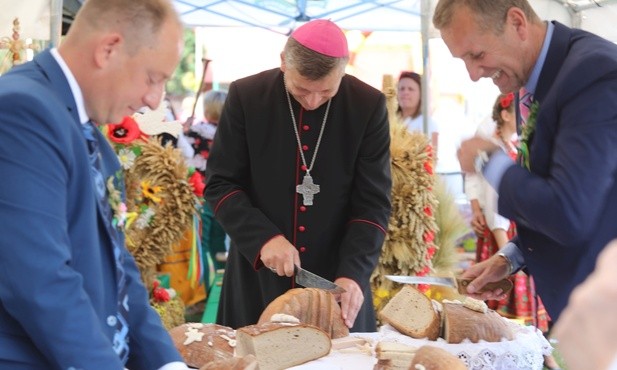 Rolnicy dziękowali w Kętach za Boże błogosławieństwo i plony