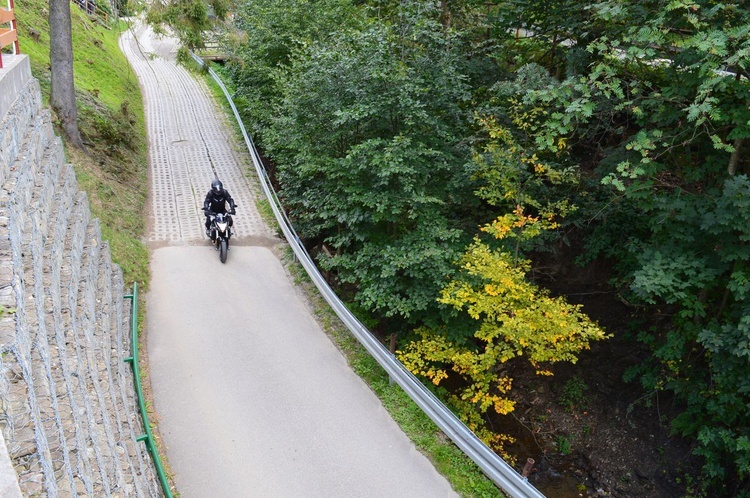 VI Motocyklowe nieszpory dziękczynne w Małem Cichem 