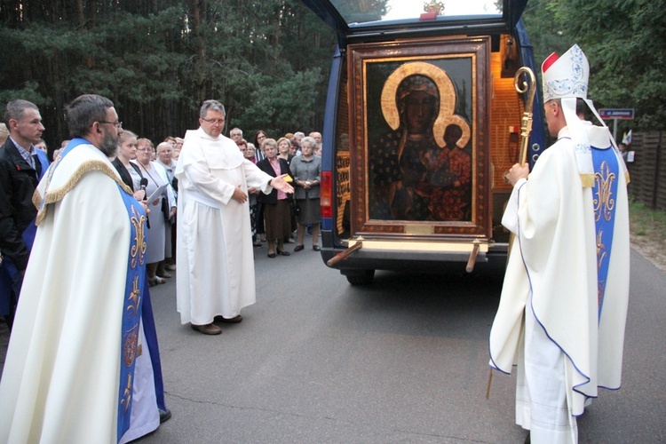 Mostówka na kolanach