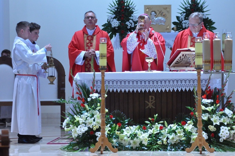 Erygowanie Drogi Krzyżowej w Słopnicach