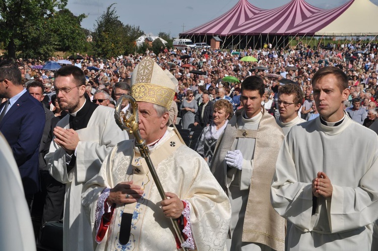 Diecezjalna Pielgrzymka do Skrzatusza cz. 4