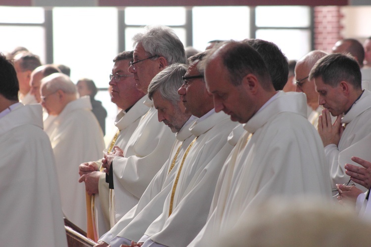 Bibliści przy ołtarzu