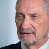 Ranking zaufania: Prezydent Duda na szczycie, min. Macierewicz na dnie