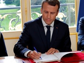 Prezydent Macron podpisał reformę kodeksu pracy