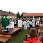 "Pola Chwały": Msza św. i parada wojskowa