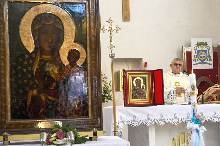 Maryja pozostaje w Miąsem. Chce odwiedzić każdą rodzinę