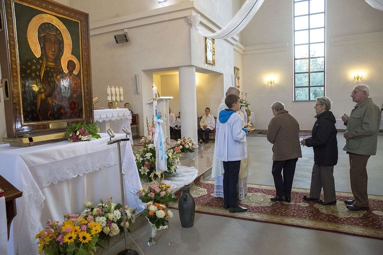 Maryja pozostaje w Miąsem. Chce odwiedzić każdą rodzinę